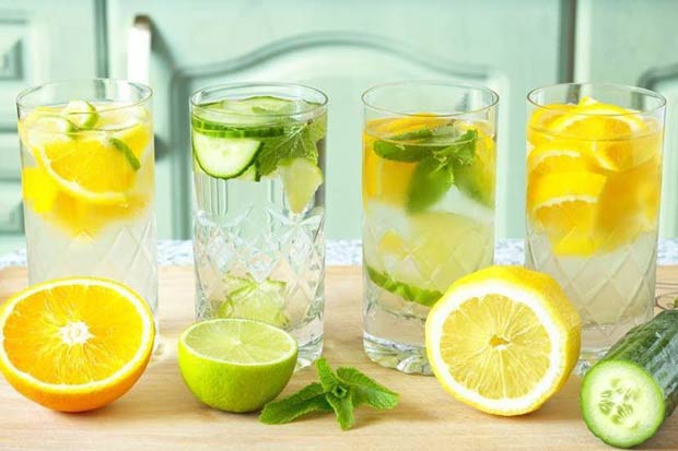 Детокс программа: Теплая вода с лимоном