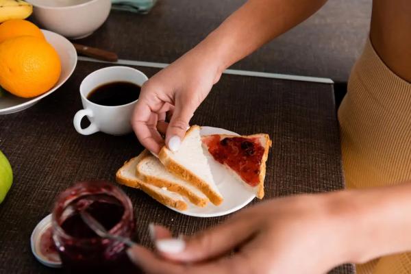  Завтраки и перекусы не помогают похудеть